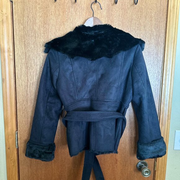 NEW WITH TAGS- GUESS Notch Lapel Fur Lined Coat - Picture 3 of 5